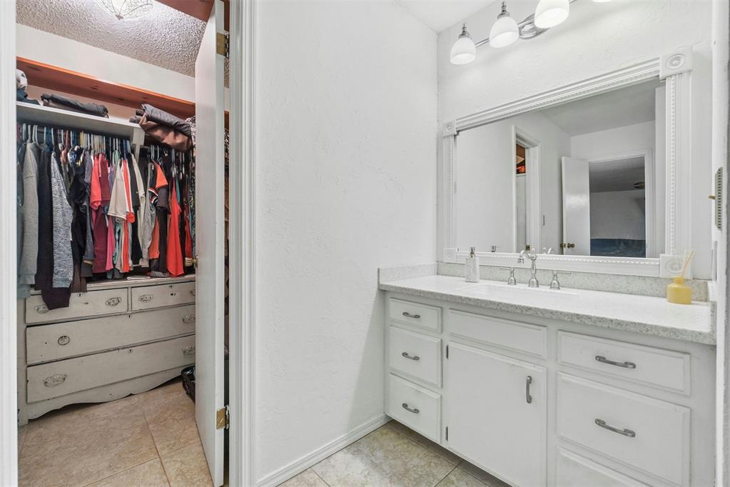 10935 N 2080 Road Property Photo 25