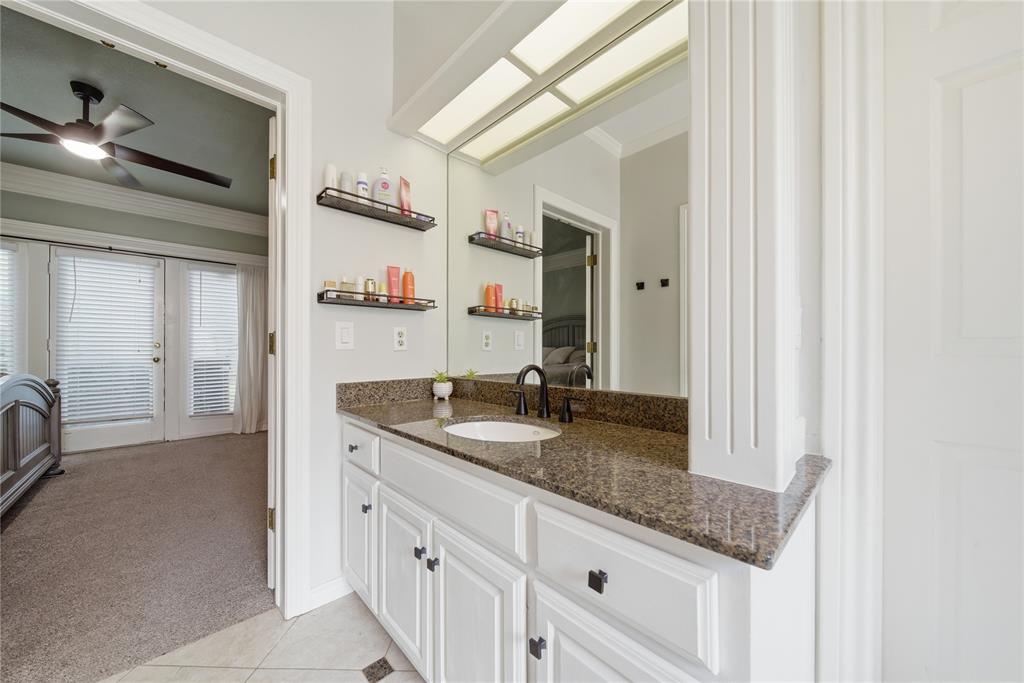 10202 S Knoxville Avenue Property Photo 29