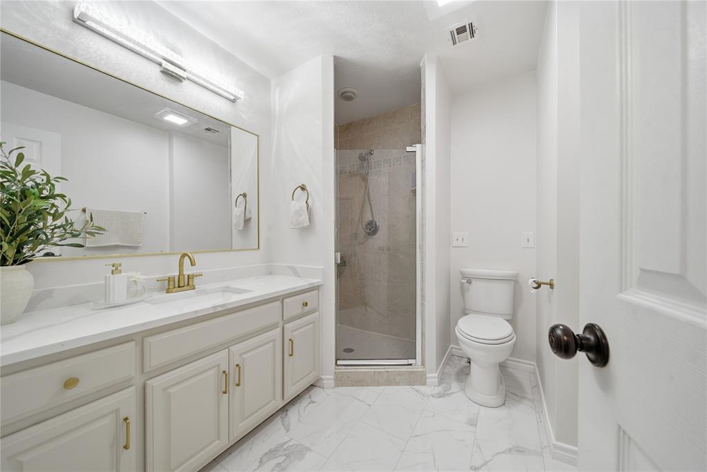 10202 S Knoxville Avenue Property Photo 36