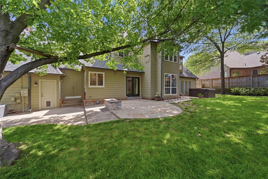 10202 S Knoxville Avenue Property Photo 44