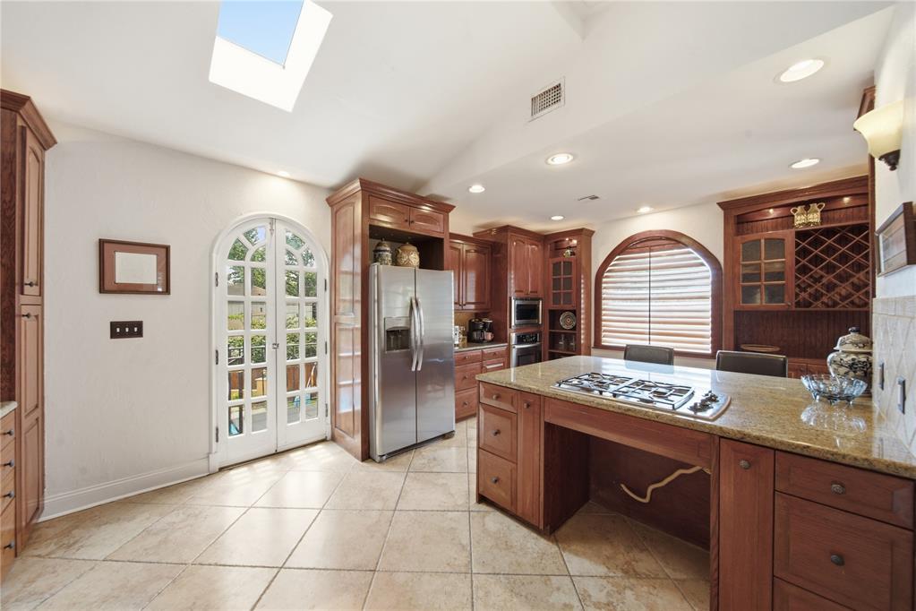 116 E 26th Street Property Photo 16