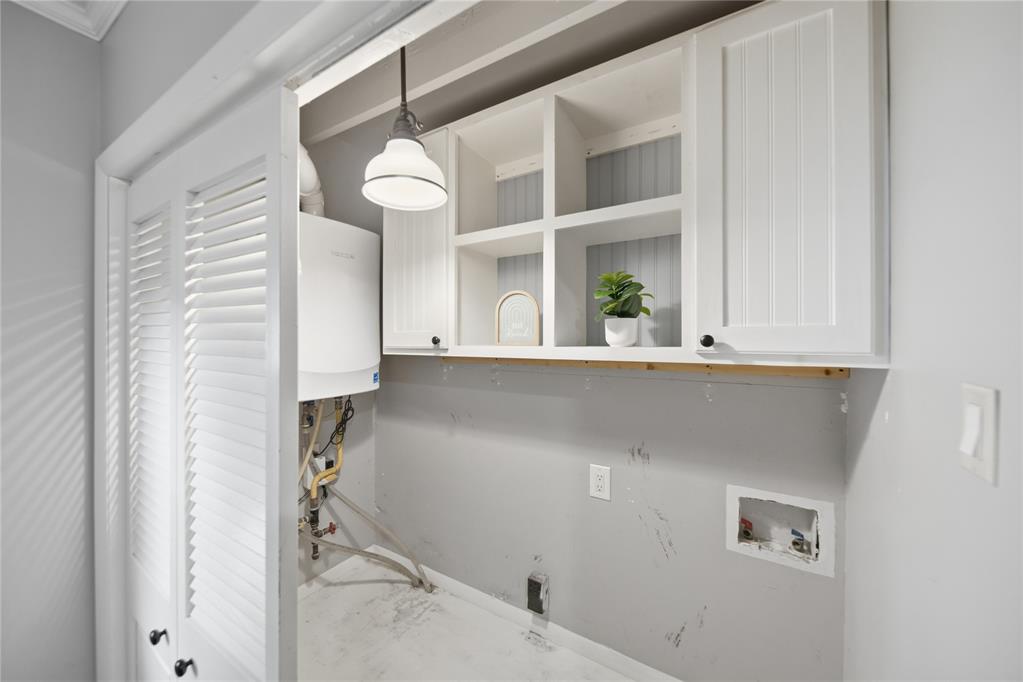 2776 E 49th Street Property Photo 35