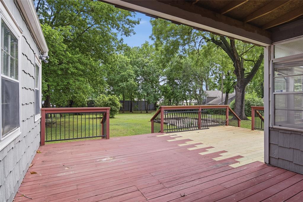 2776 E 49th Street Property Photo 39