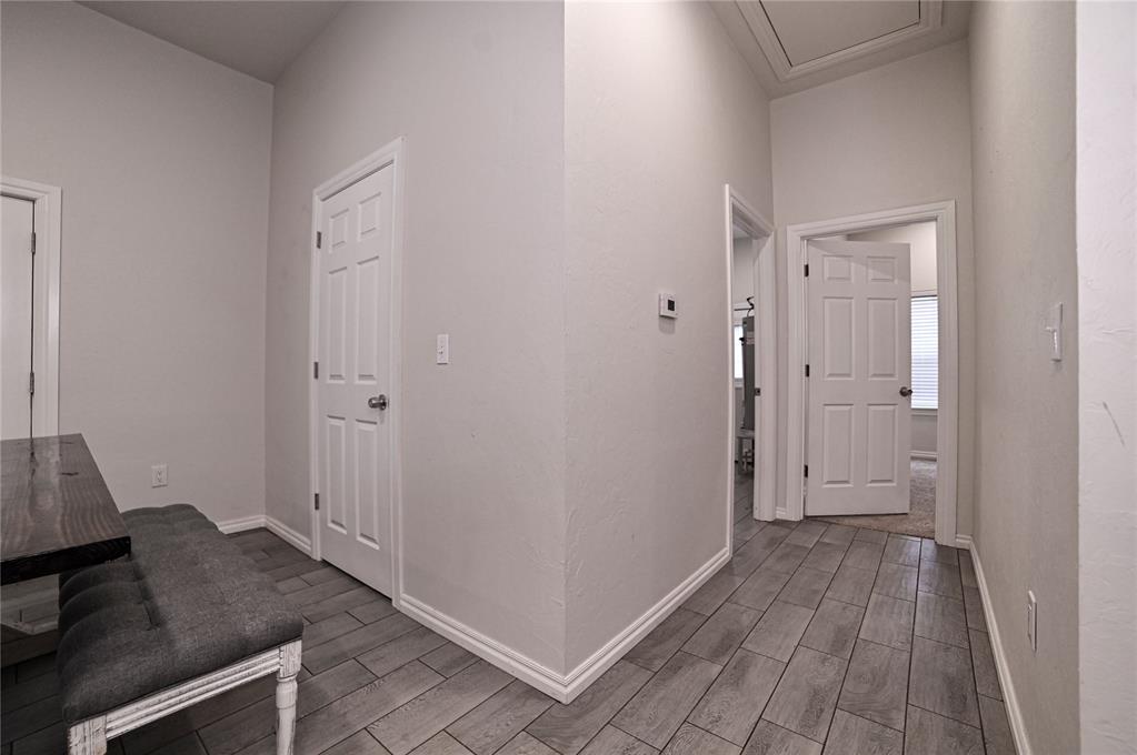 18488 Council Avenue Property Photo 13