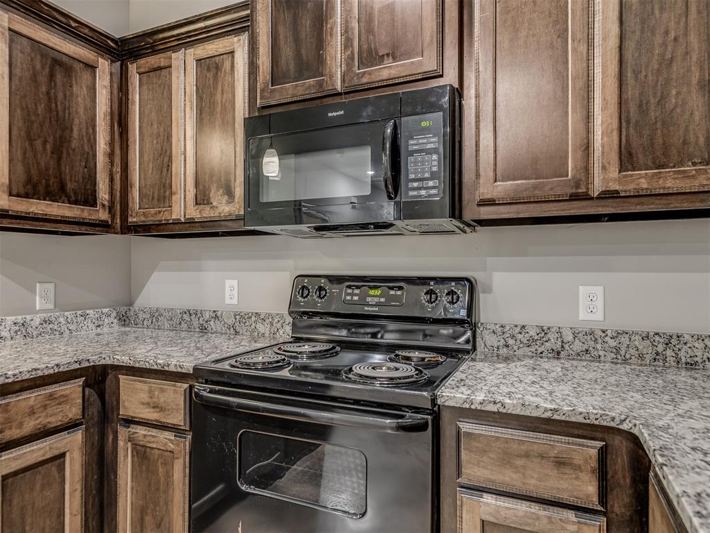 1906 Investors Avenue Property Photo 12