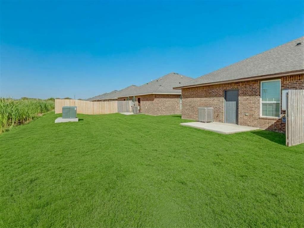 1906 Investors Avenue Property Photo 37