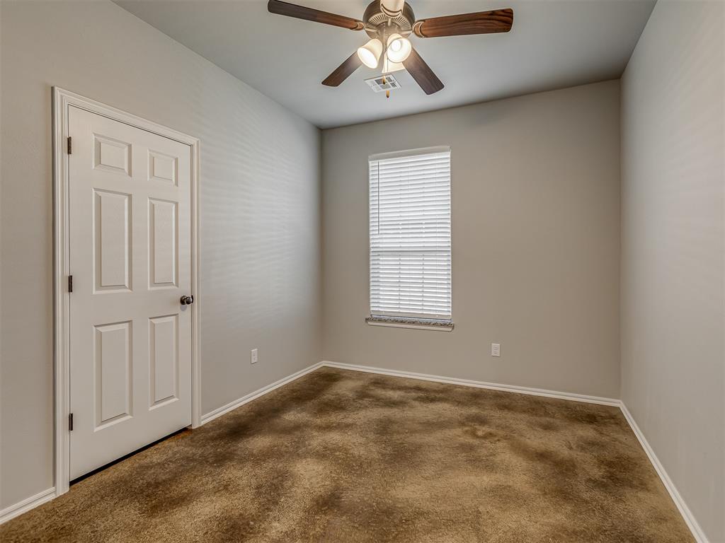 1900 Investors Avenue Property Photo 23