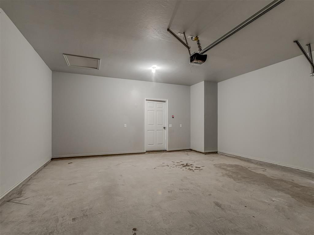 1900 Investors Avenue Property Photo 31