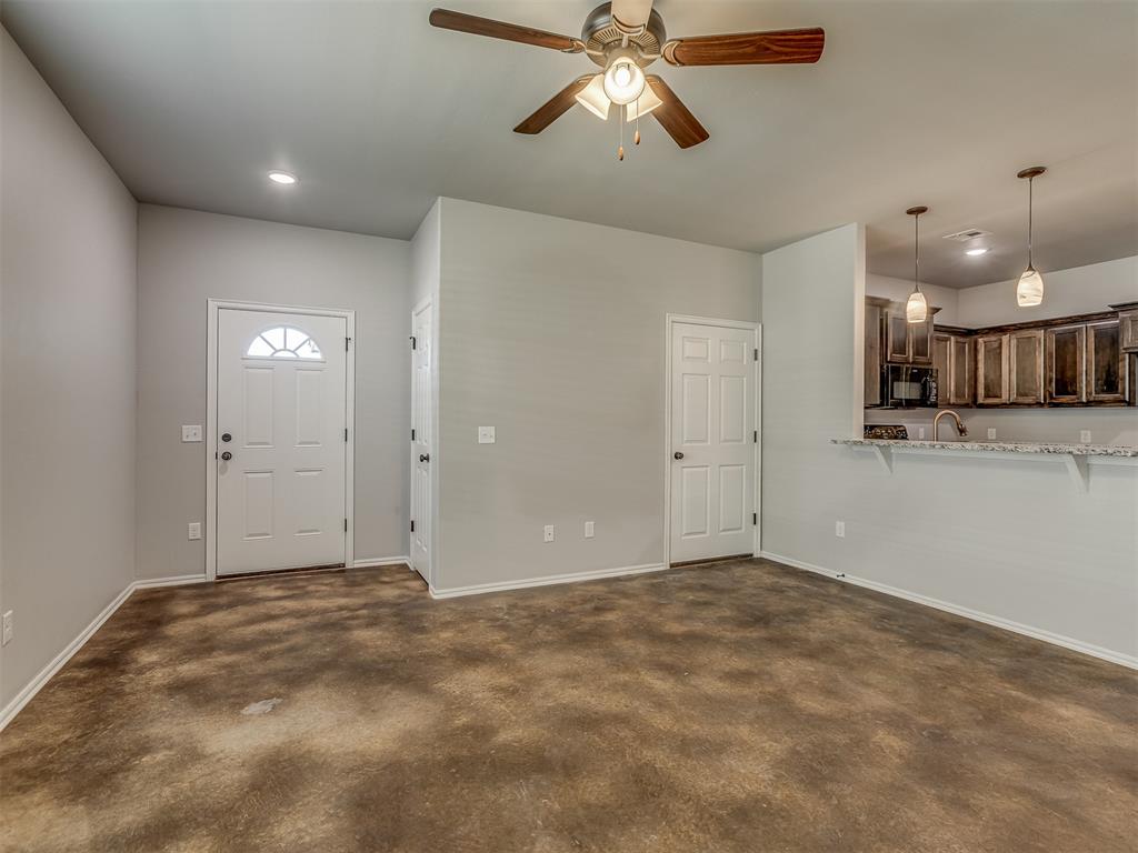 1913 Investors Avenue Property Photo 6