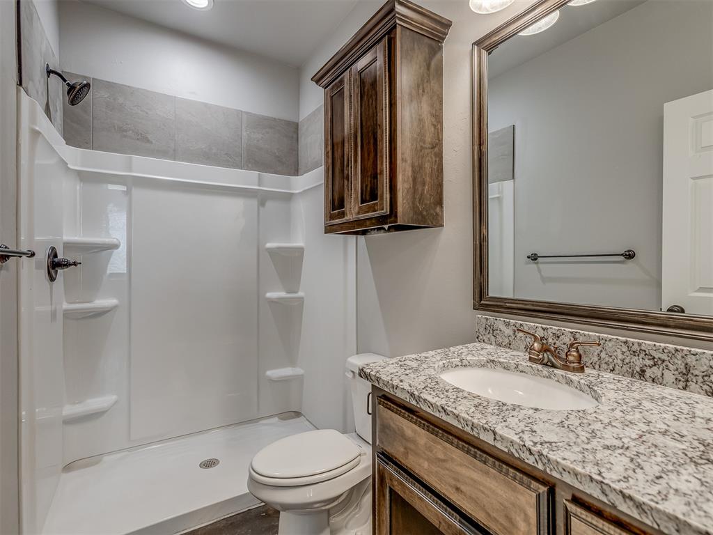 1913 Investors Avenue Property Photo 19