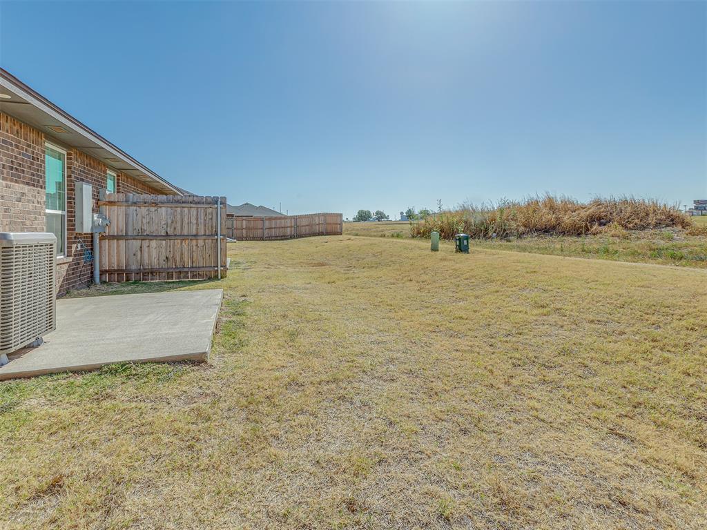 1913 Investors Avenue Property Photo 35
