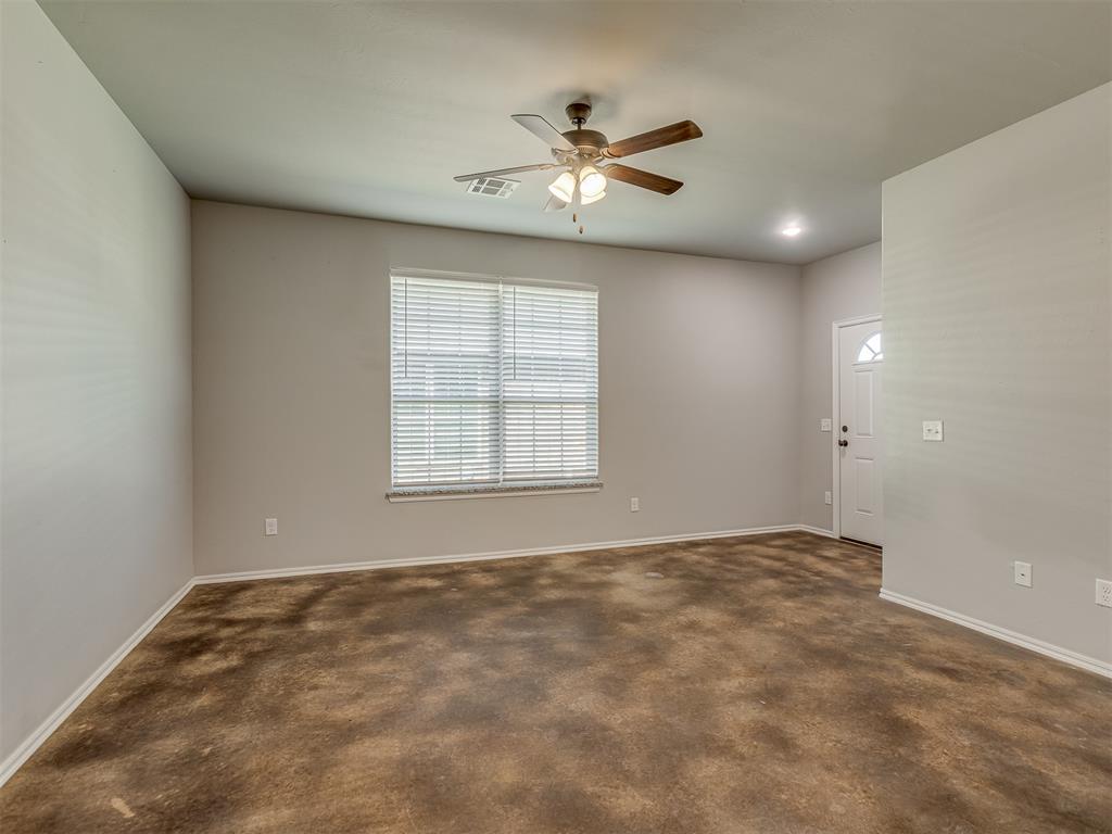 1909 Investors Avenue Property Photo 5
