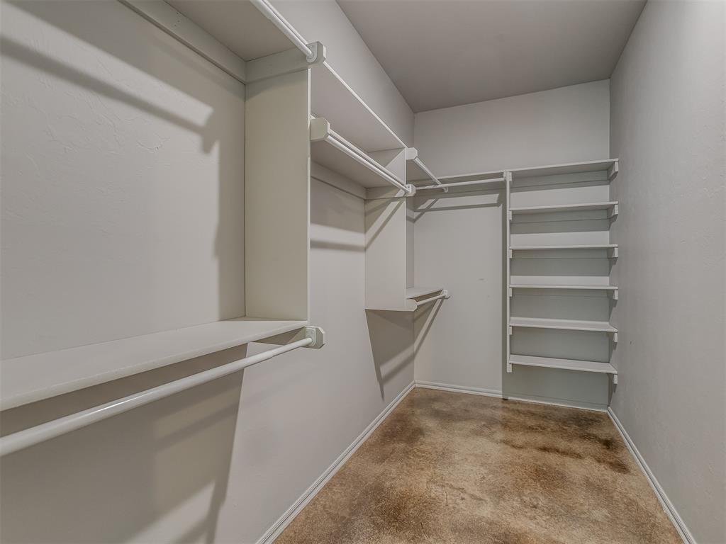 1909 Investors Avenue Property Photo 22