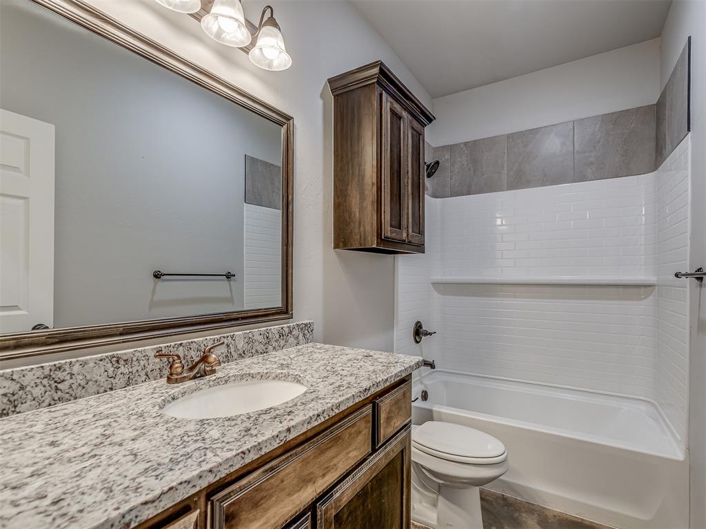 1909 Investors Avenue Property Photo 27
