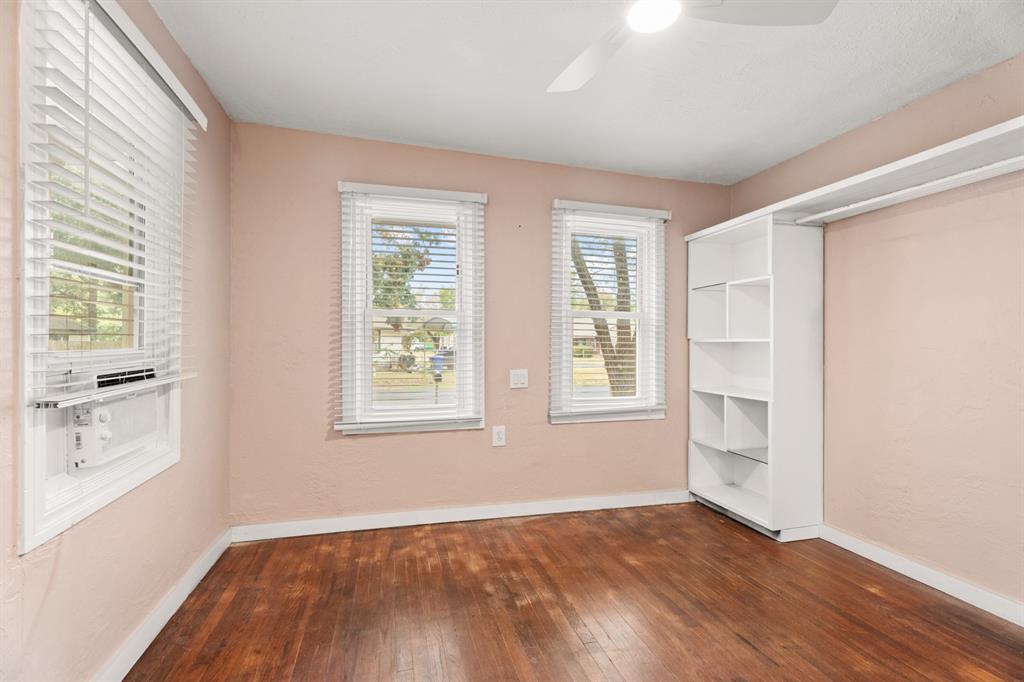 415 S Carter Avenue Property Photo 21