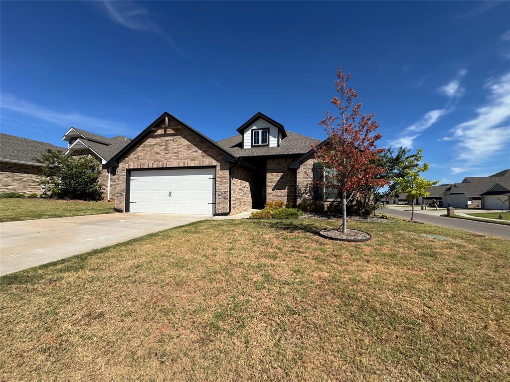 5108 White Gold Avenue Property Photo 1
