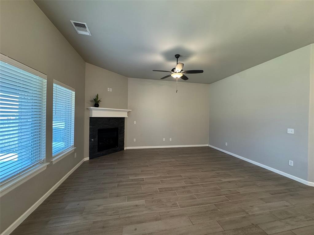 5108 White Gold Avenue Property Photo 7