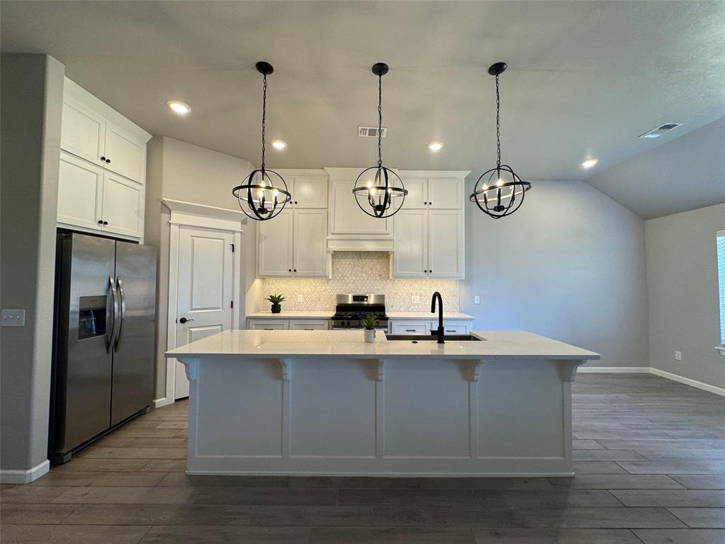 5108 White Gold Avenue Property Photo 9