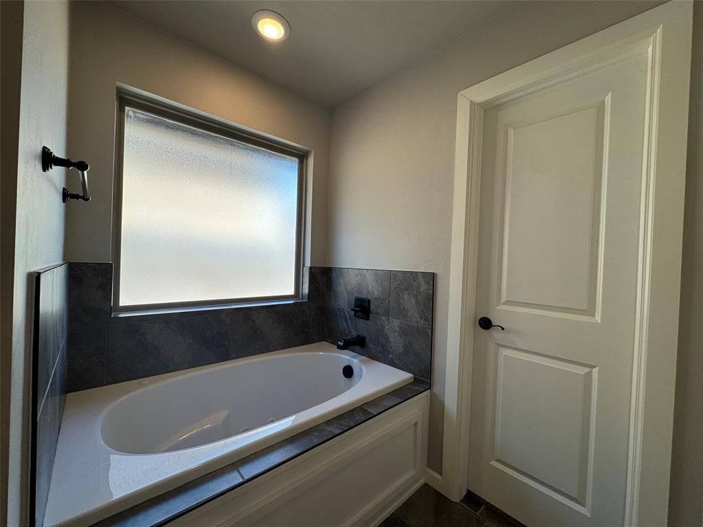 5108 White Gold Avenue Property Photo 29