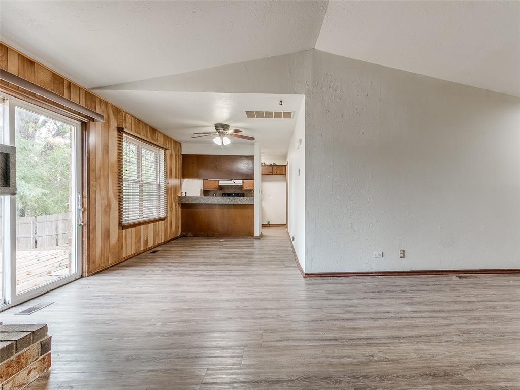2432 Wyandotte Way Property Photo 8