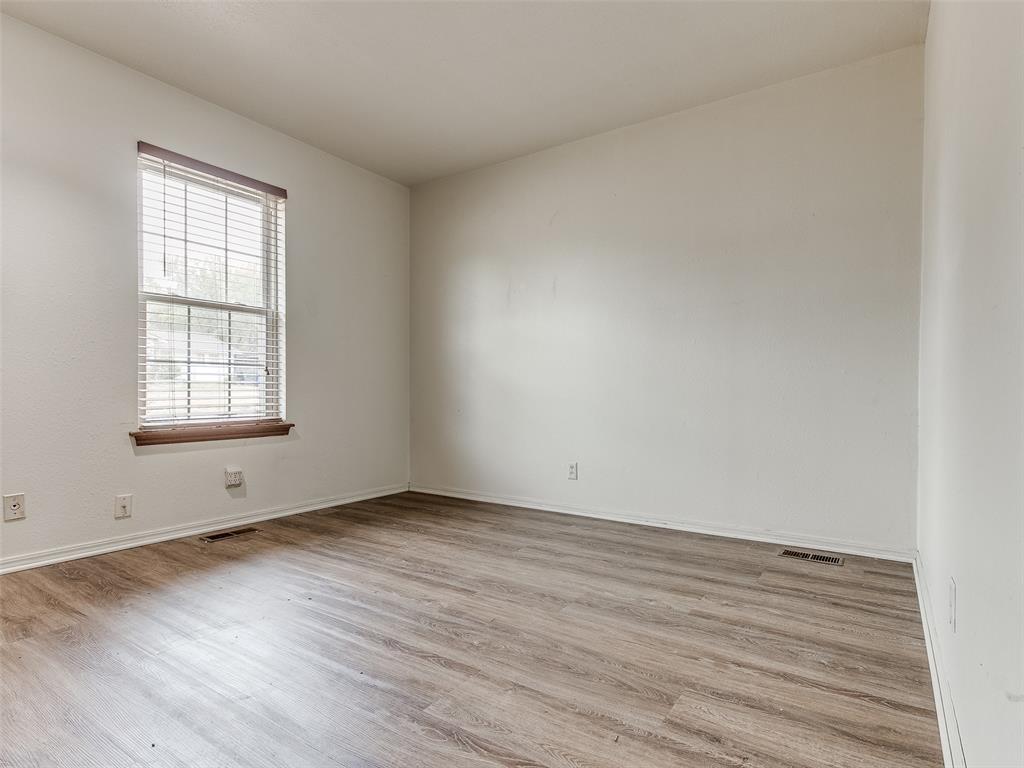 2432 Wyandotte Way Property Photo 14