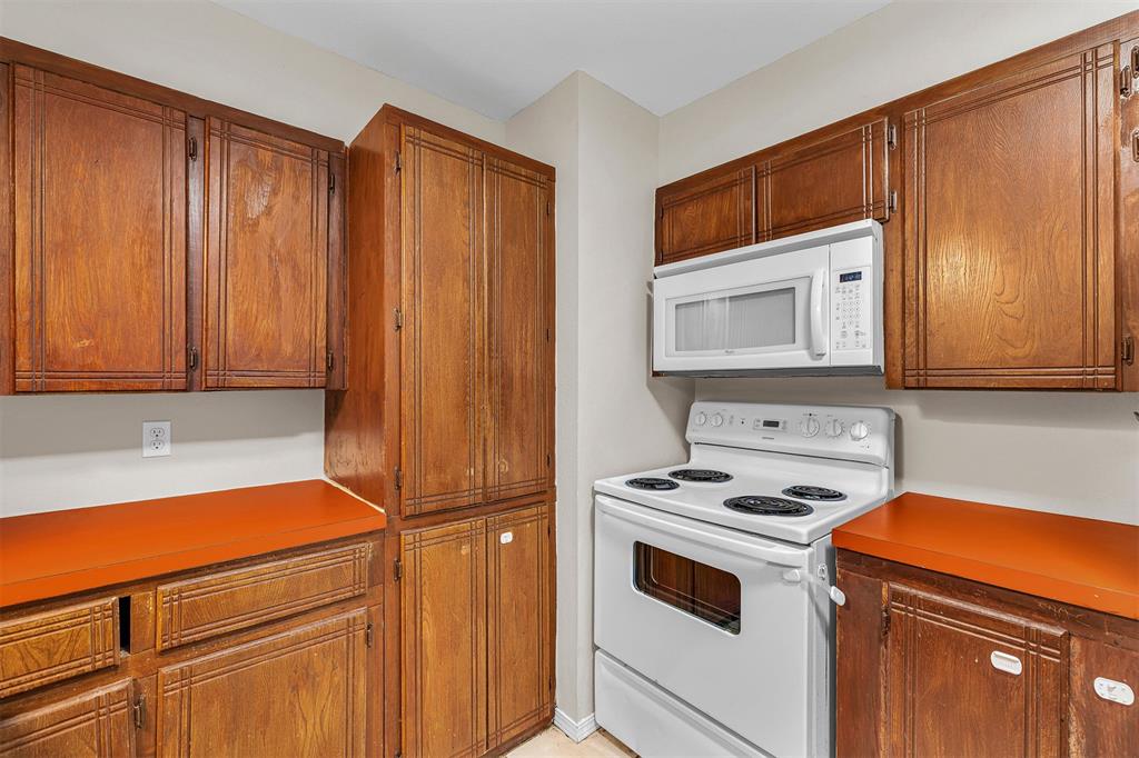 500 Butler Street Property Photo 8