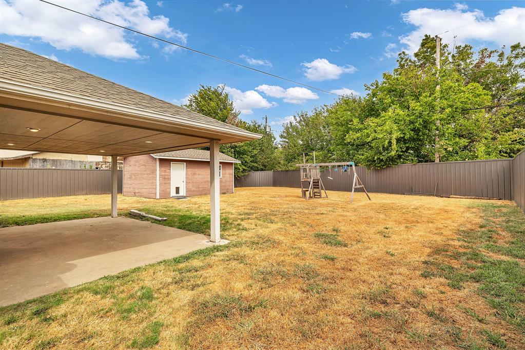 500 Butler Street Property Photo 21