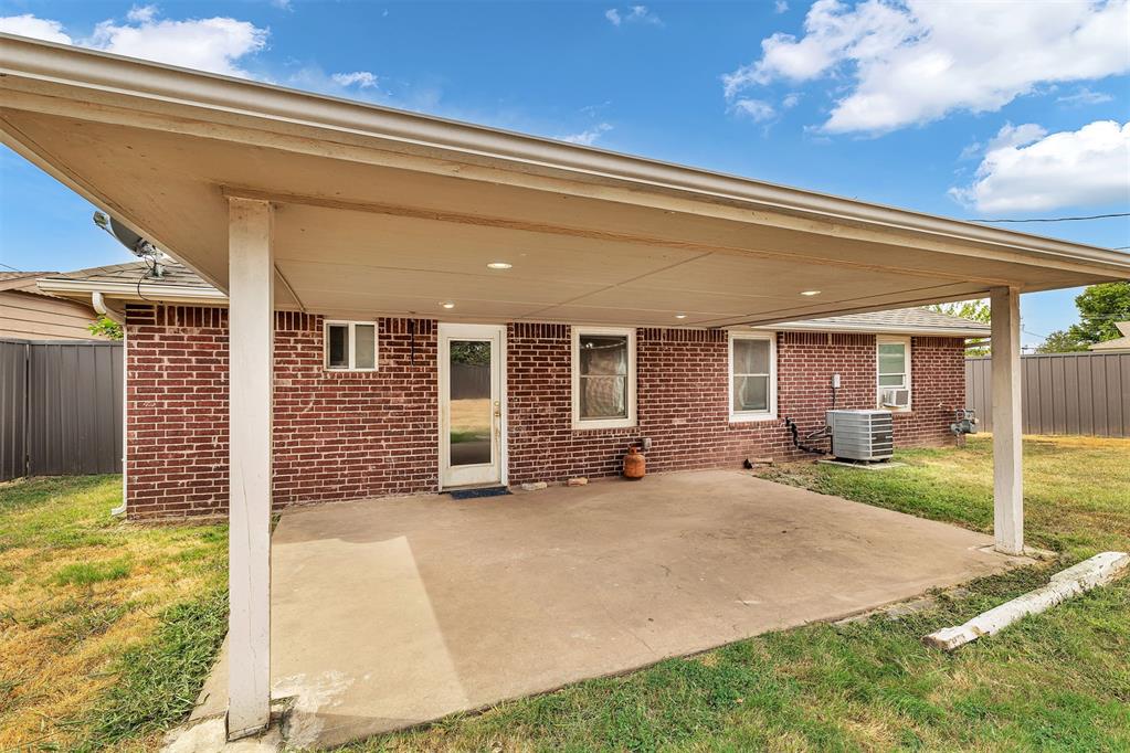 500 Butler Street Property Photo 22