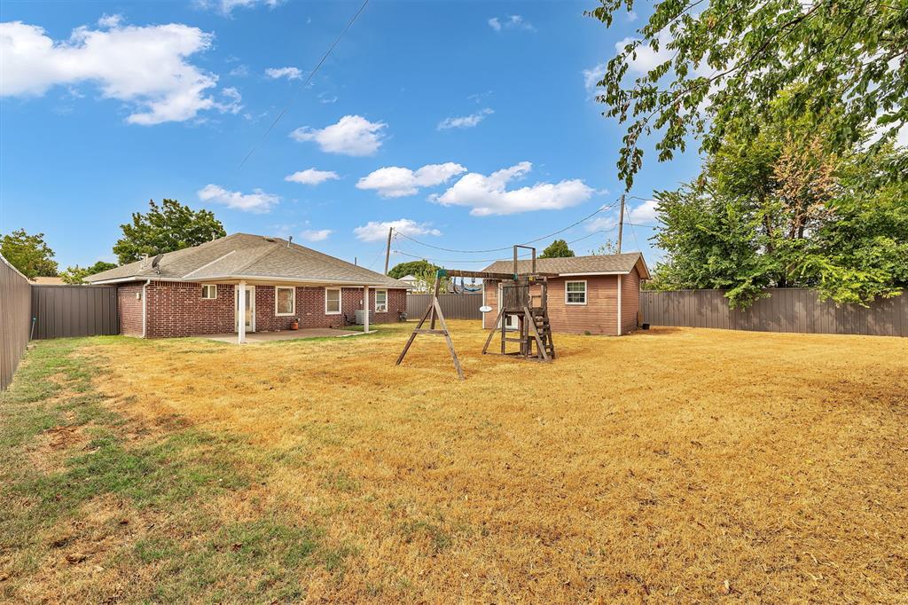 500 Butler Street Property Photo 24