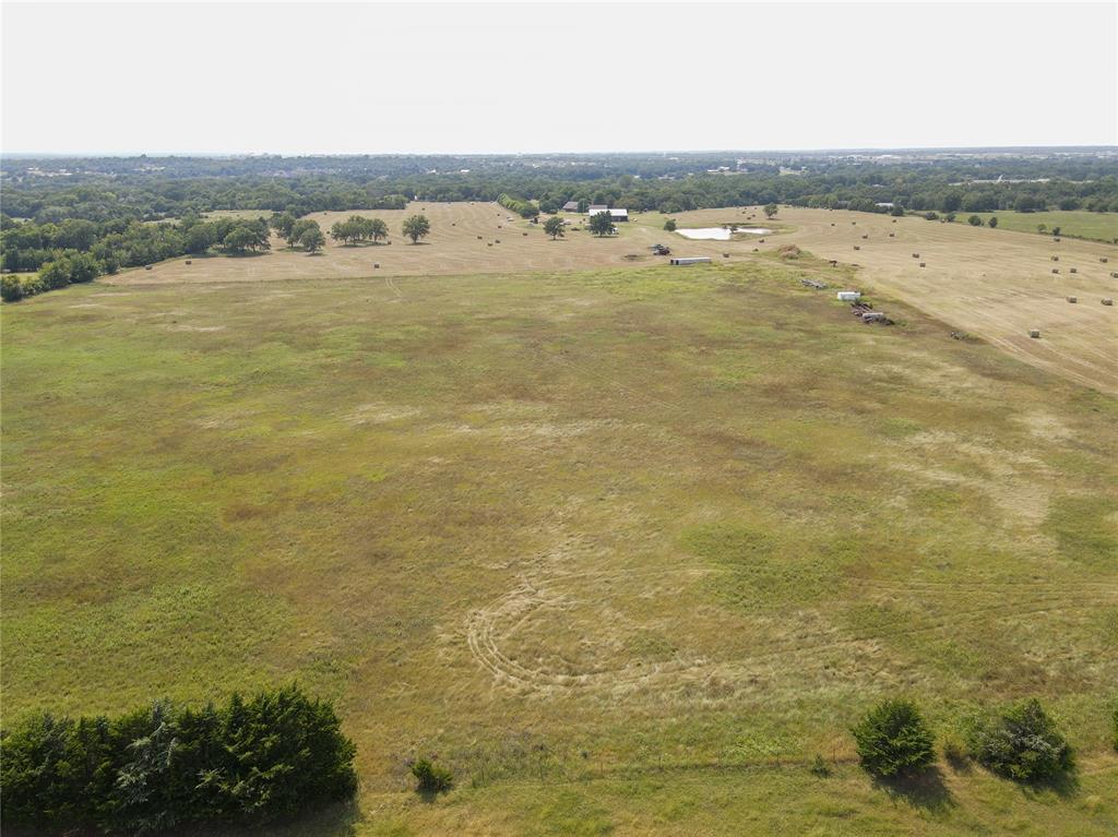 N Brush Creek Road Property Photo 8