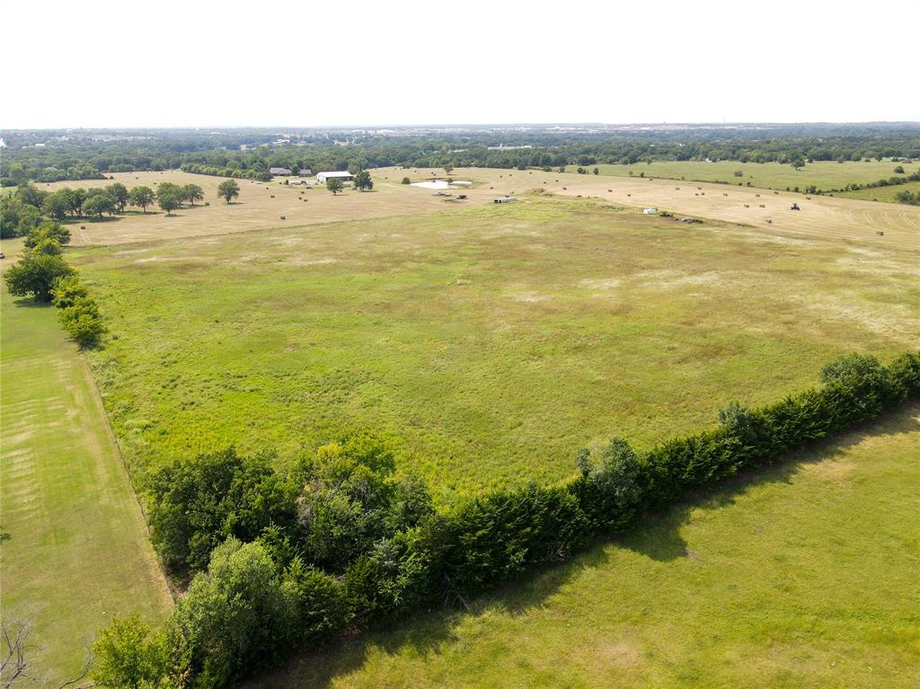 N Brush Creek Road Property Photo 10