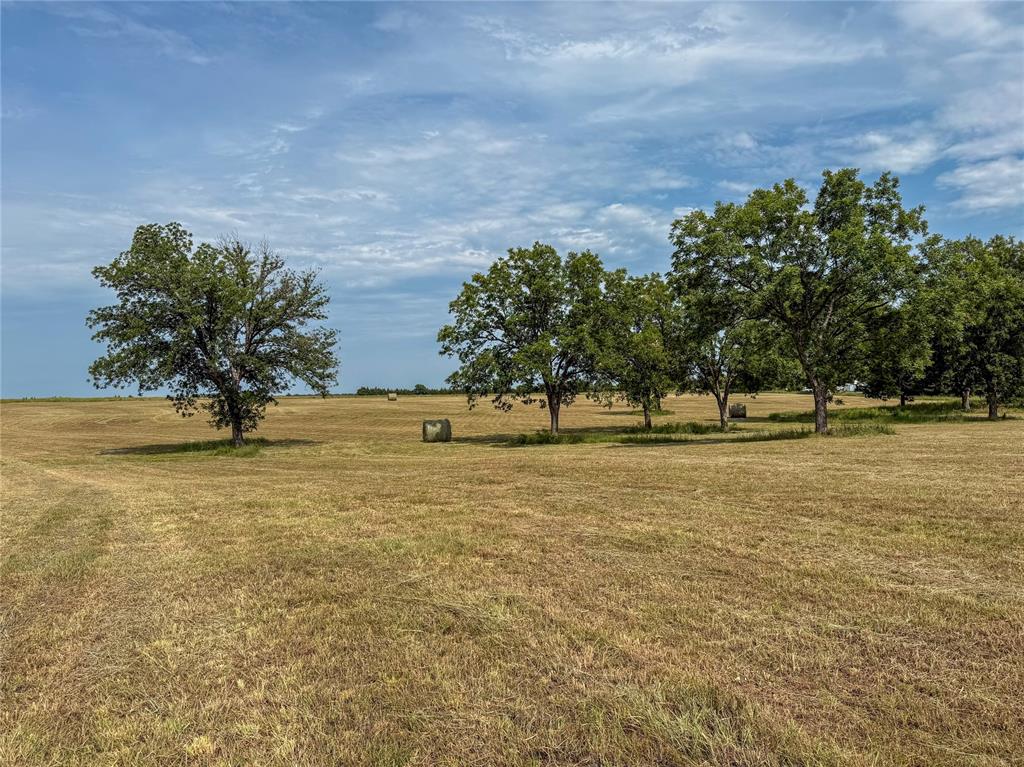 N Brush Creek Road Property Photo 15
