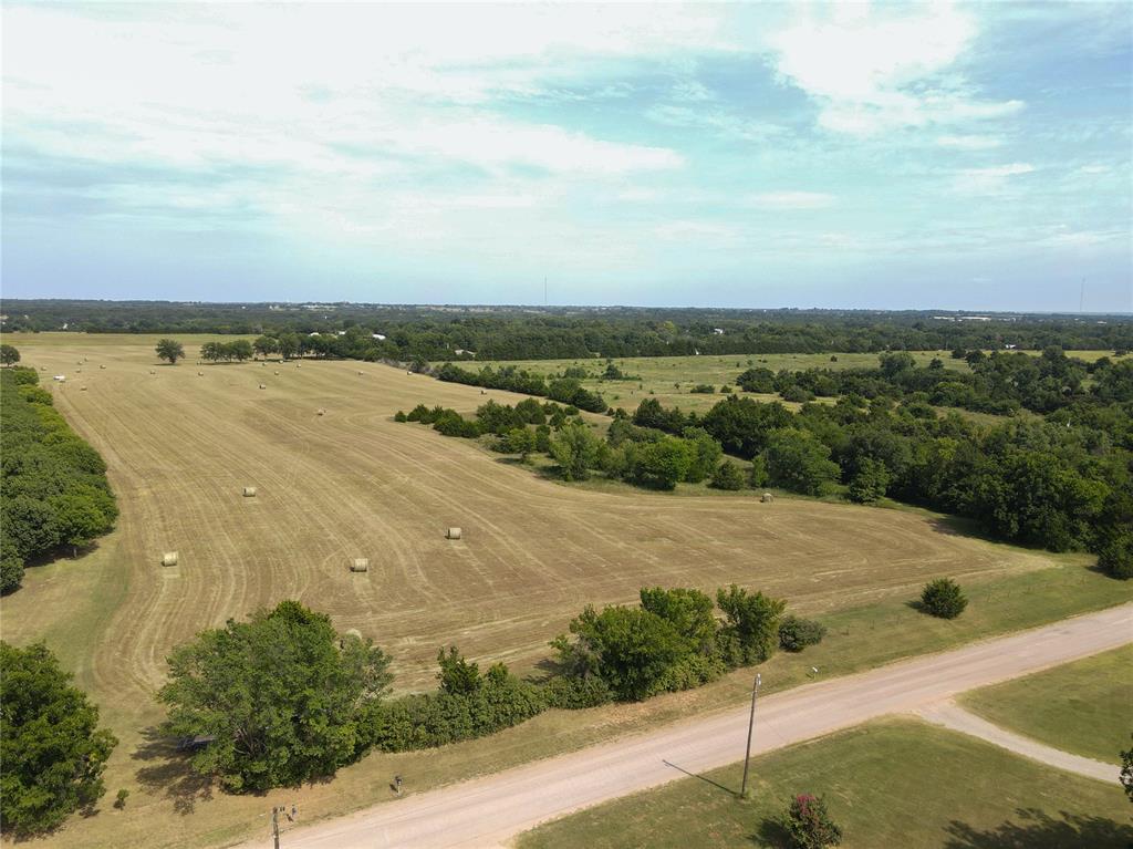 N Brush Creek Road Property Photo 22