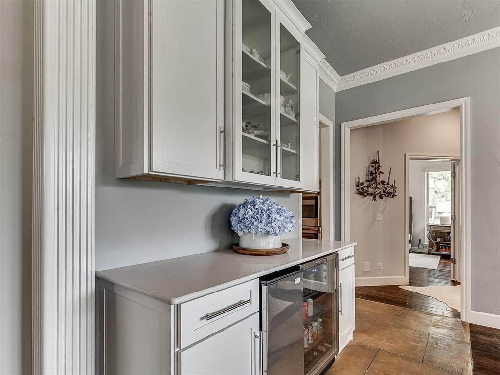 10049 Hidden Hollow Lane Property Photo 12
