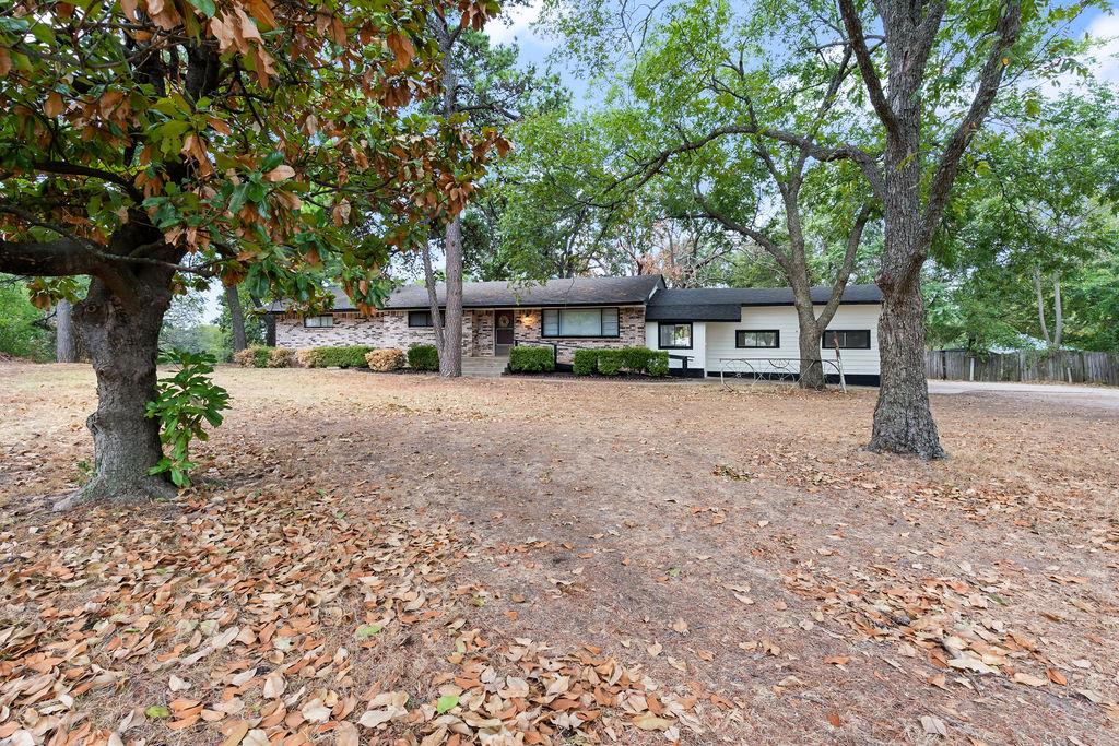 408 S Lindale Avenue Property Photo 1