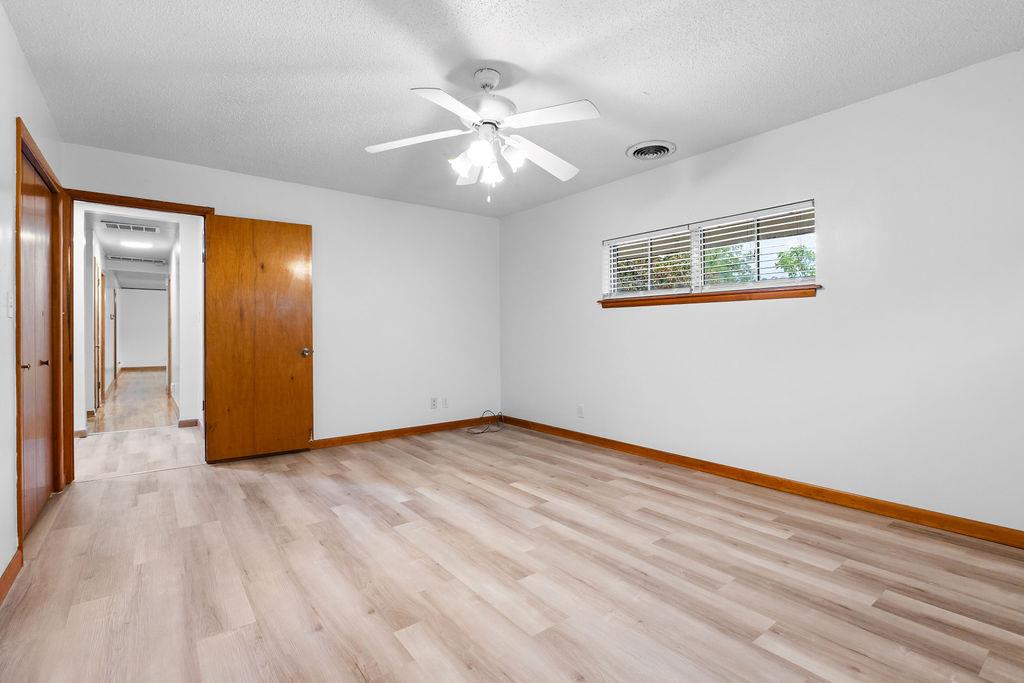 408 S Lindale Avenue Property Photo 19