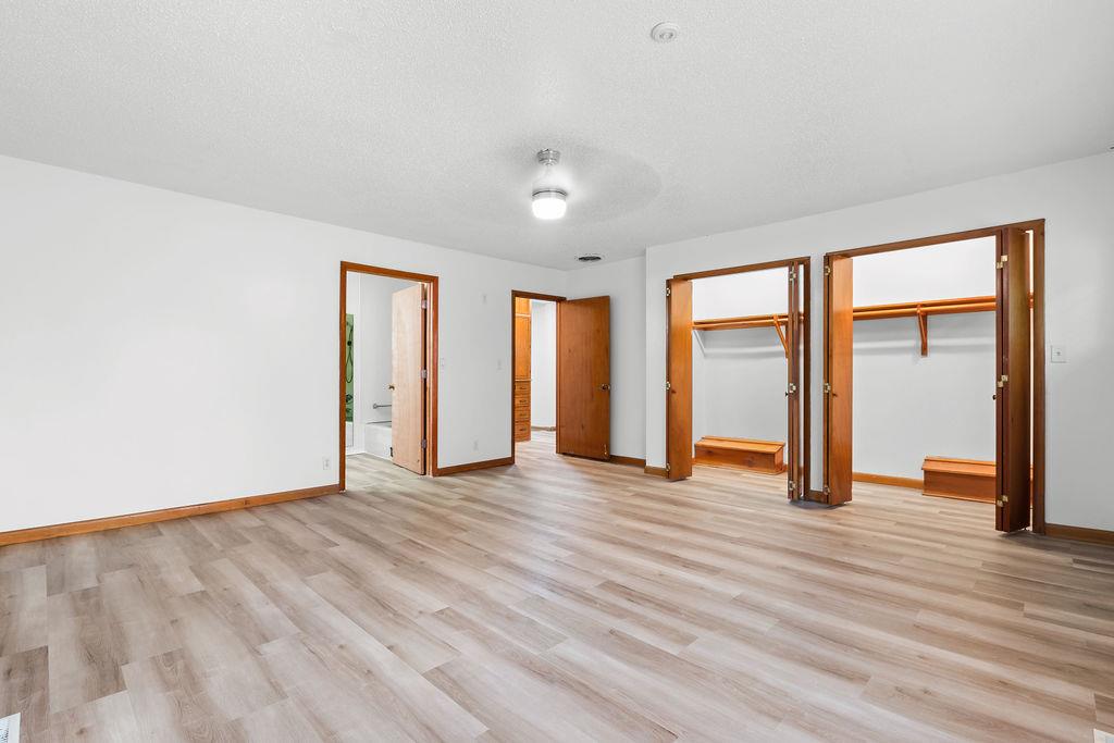 408 S Lindale Avenue Property Photo 22