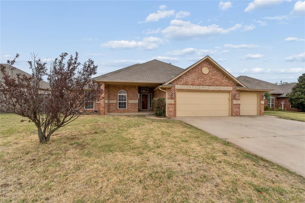 709 N White Tail Way Property Photo 3