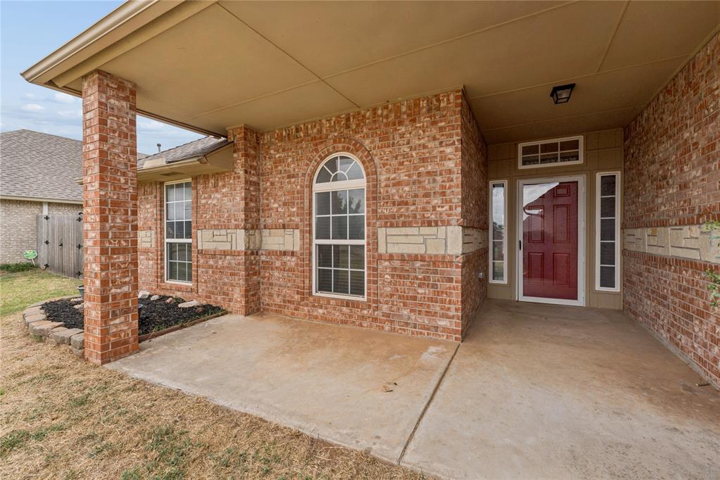 709 N White Tail Way Property Photo 4