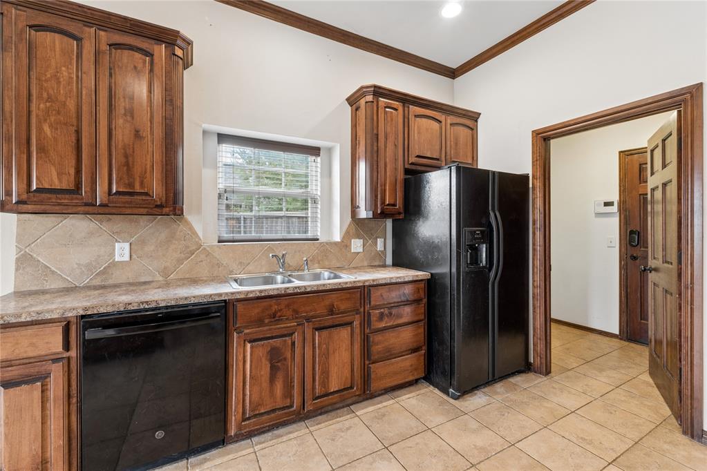 709 N White Tail Way Property Photo 13