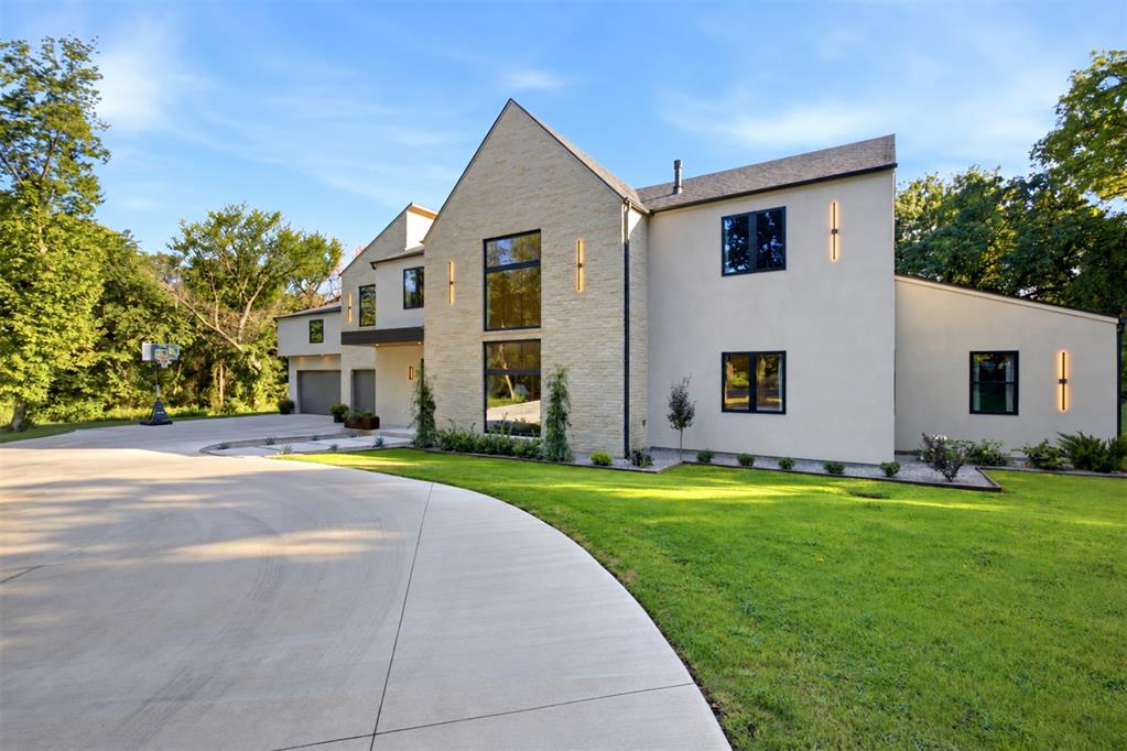 3320 Arrowhead Court Property Photo 1