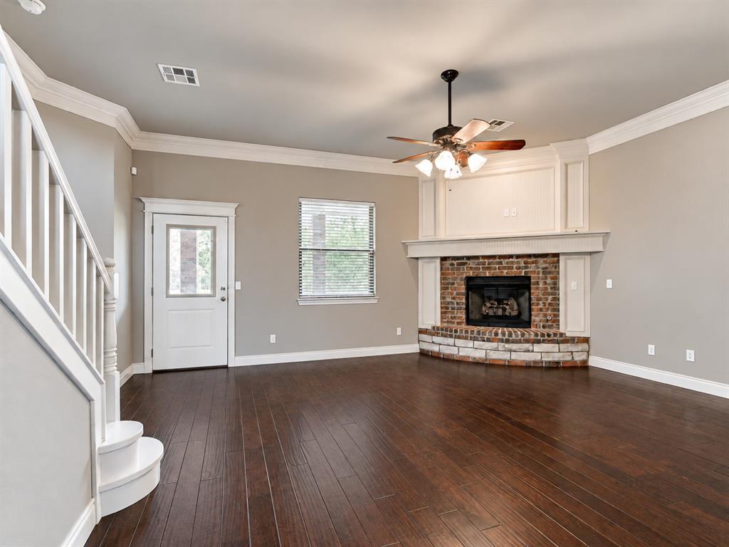 921 Siena Springs Drive Property Photo 8