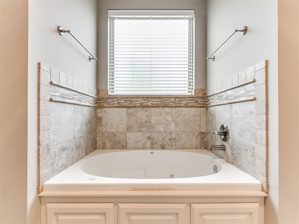921 Siena Springs Drive Property Photo 26