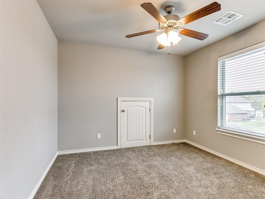 921 Siena Springs Drive Property Photo 46
