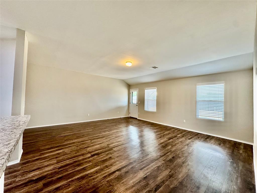 10708 Sw 23rd Terrace Property Photo 6