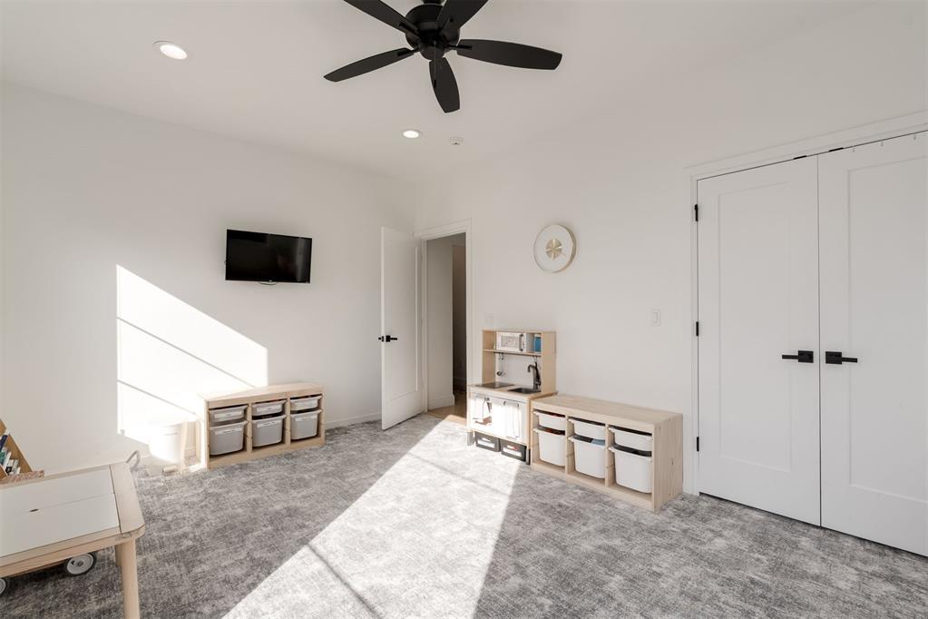 1127 Nw 56th Street B Property Photo 44
