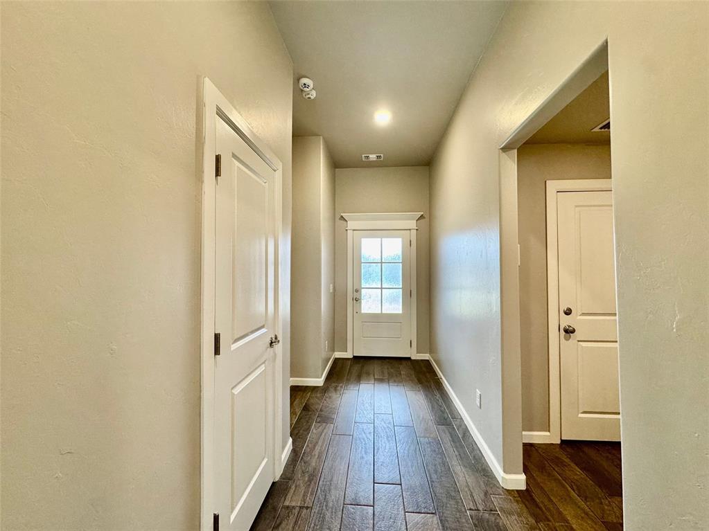 9101 Nw 124th Street Property Photo 5