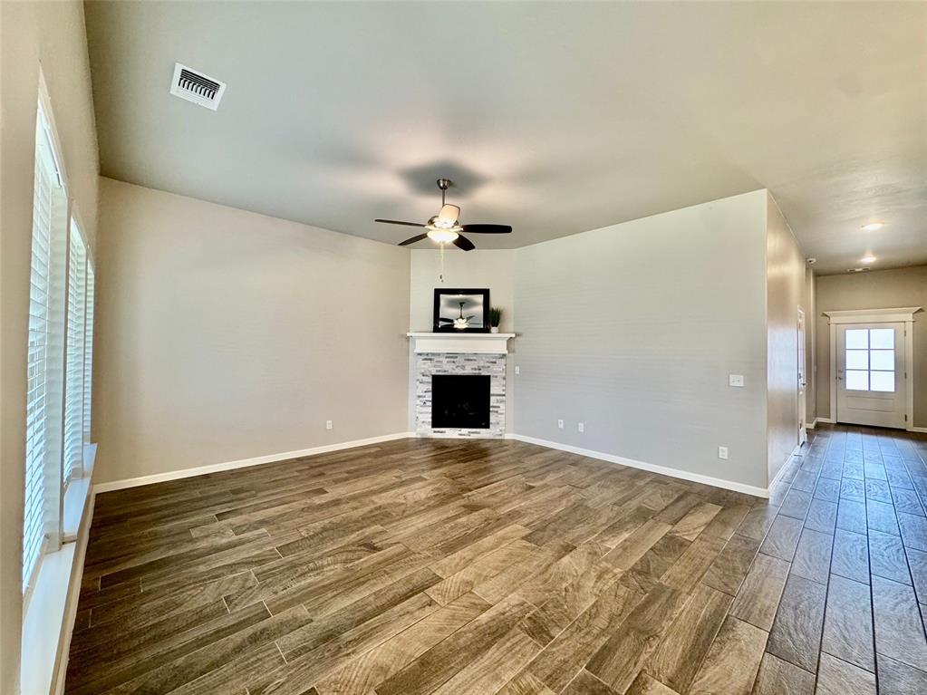 9101 Nw 124th Street Property Photo 6