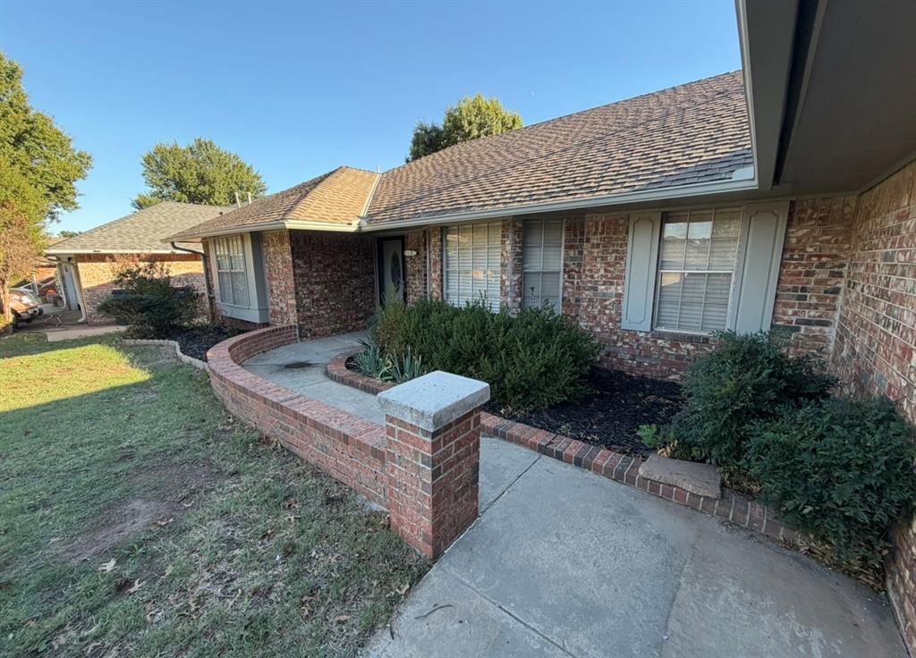 8120 Nw 101st Street Property Photo 2