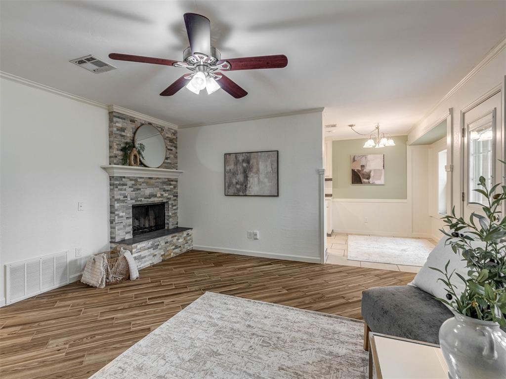 12317 Newgate Drive Property Photo 4